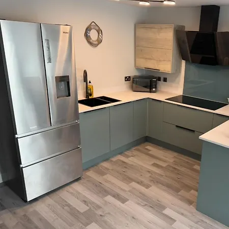 아파트 Lavish Town Centre Sky 70inch Tv Sleeps Up To 4 Great Location *