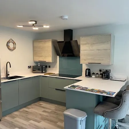 Lavish Town Centre Sky 70inch Tv Sleeps Up To 4 Great Location Lägenhet *